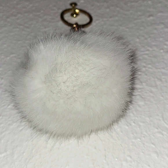 Fox Salmon Faux Rhinestone/Faux Pearls White Faux Fur Keychain WhiteGold 5" NWOT - Picture 9 of 10